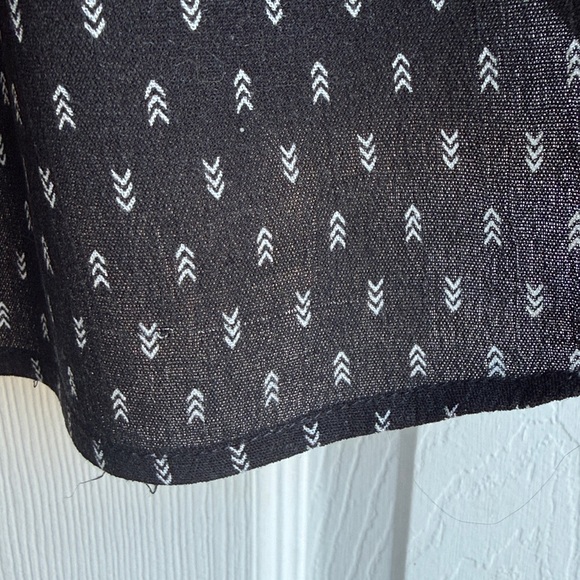 Segura Short Sleeve Tie Waist Maternity Blouse, Size Small - Picture 9 of 9